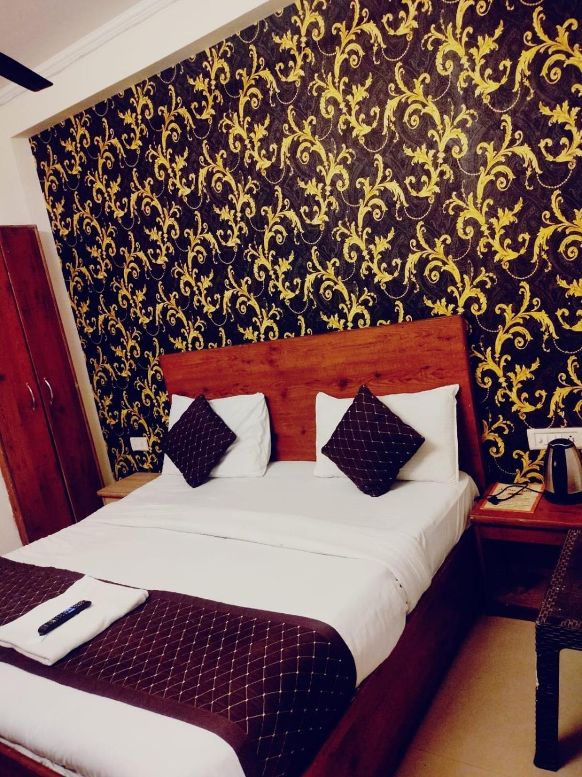 Suites Admiral Delhi Airport New Delhi Exterior photo