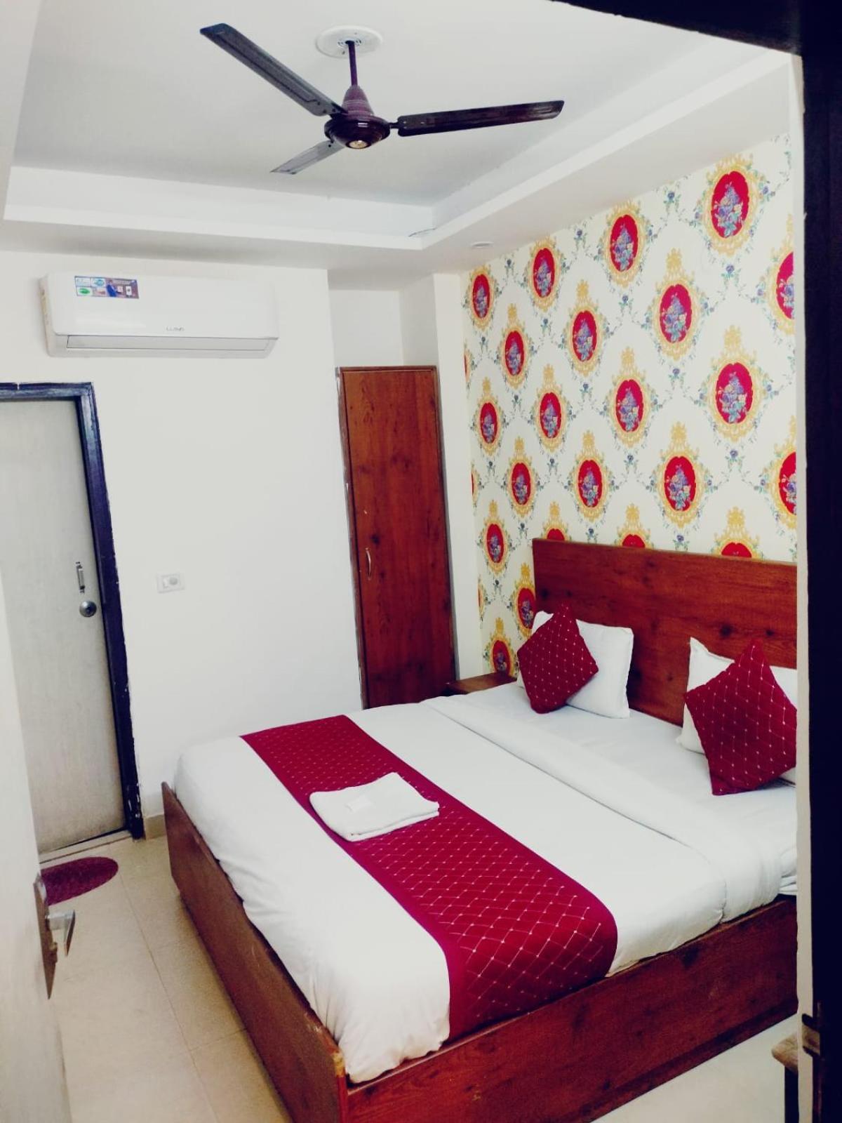Suites Admiral Delhi Airport New Delhi Exterior photo
